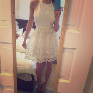 Adorable white dress!